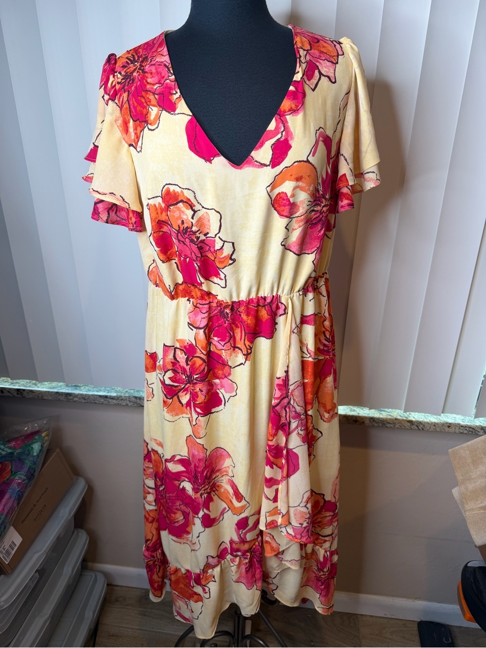 Beautiful by Lawrence Zarian Flutter Sleeve Dress pink orange floral SZ MP